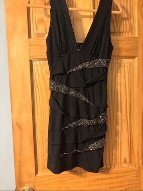 Elegant Black Beaded V-Neck Mini Dress